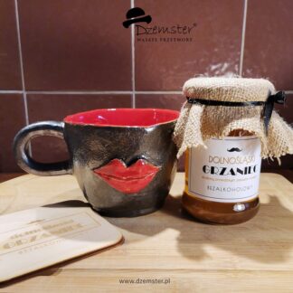 Zestaw prezentowy: kubek z ustami i Dolnośląskim Grzańcem (bezalkoholowym)